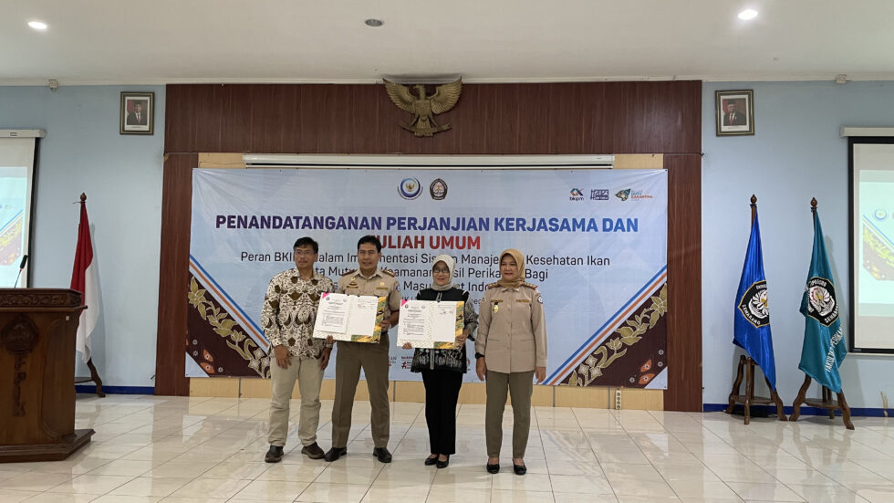 The signing of Collaboration between BKIPM and the Faculty of Fisheries and Marine Sciences UNDIP